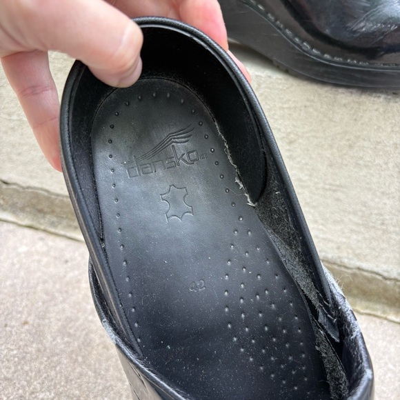 Dansko Black Patent Leather Clogs Size 42 - Picture 6 of 7